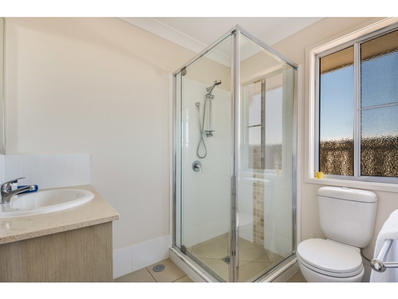 1/23 Edwin Street, Westbrook QLD 4350