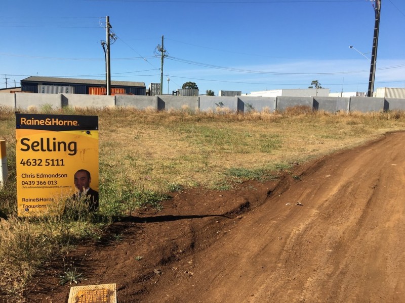 54 Shelby Street, Glenvale QLD 4350