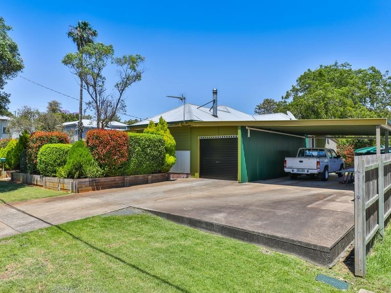 9 Clarissa Street, Newtown QLD 4350