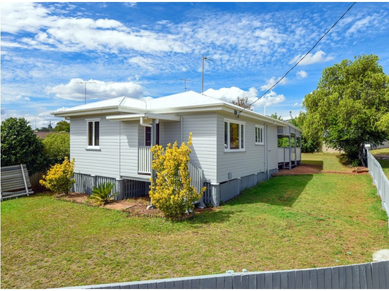 174 Ruthven Street, North Toowoomba QLD 4350