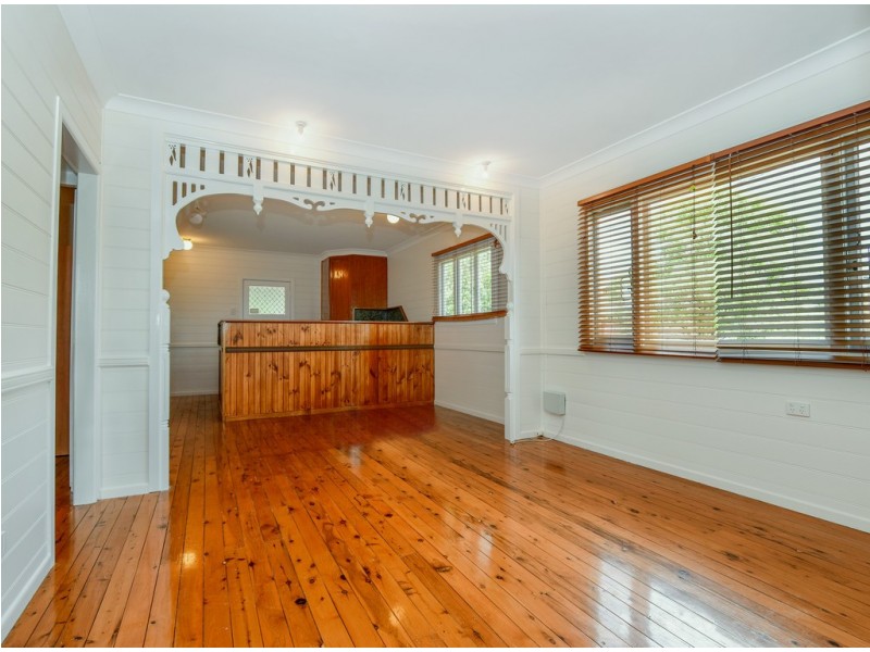 174 Ruthven Street, North Toowoomba QLD 4350