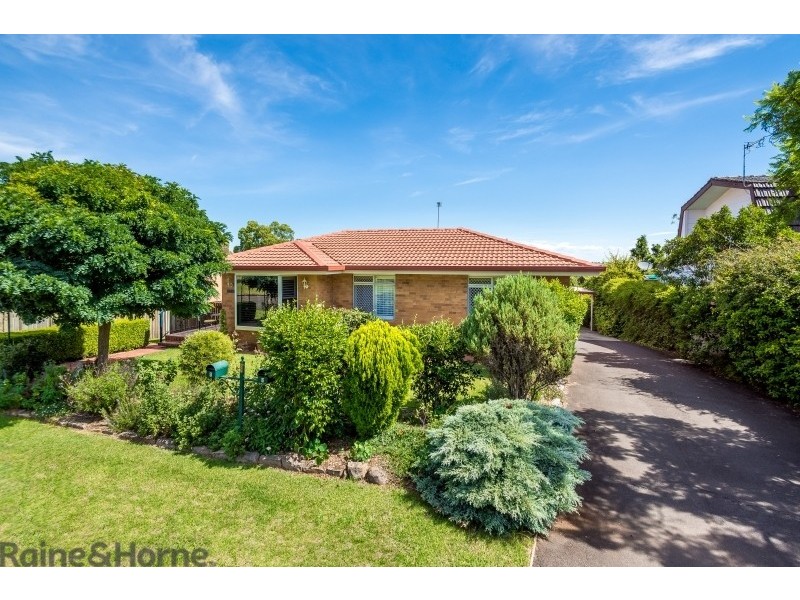 1 and 2 / 37 Barrymount Crescent, Mount Lofty QLD 4350