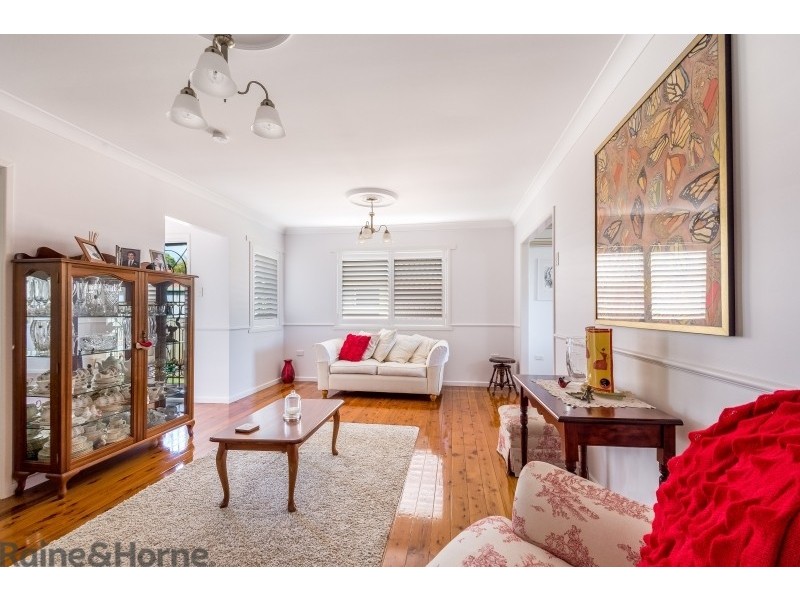 1 and 2 / 37 Barrymount Crescent, Mount Lofty QLD 4350