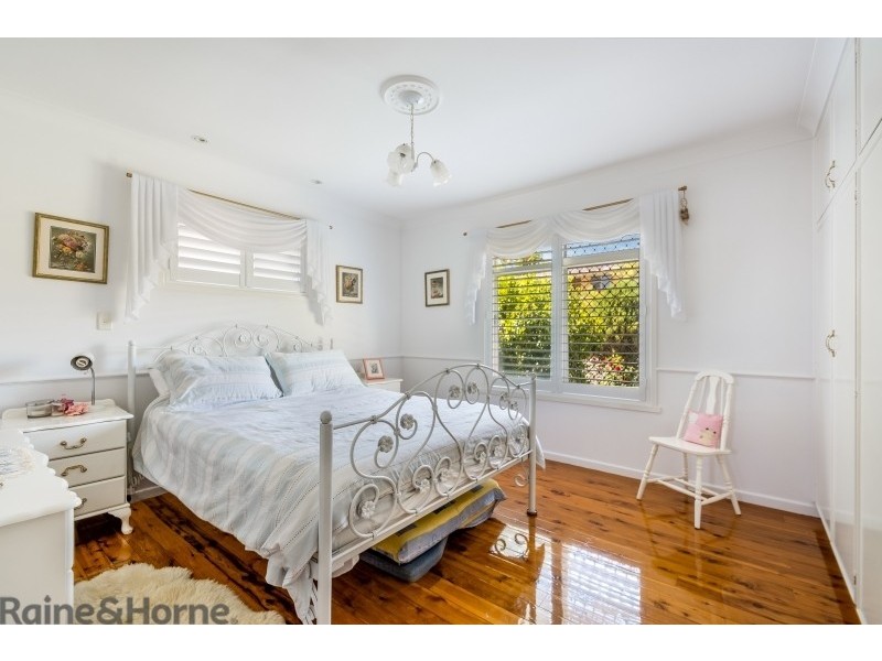 1 and 2 / 37 Barrymount Crescent, Mount Lofty QLD 4350