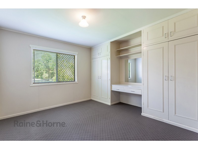 1 and 2 / 37 Barrymount Crescent, Mount Lofty QLD 4350