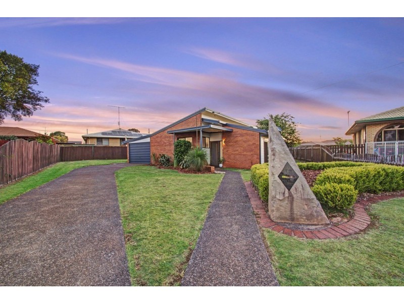 12 Glengowan Court, Newtown QLD 4350