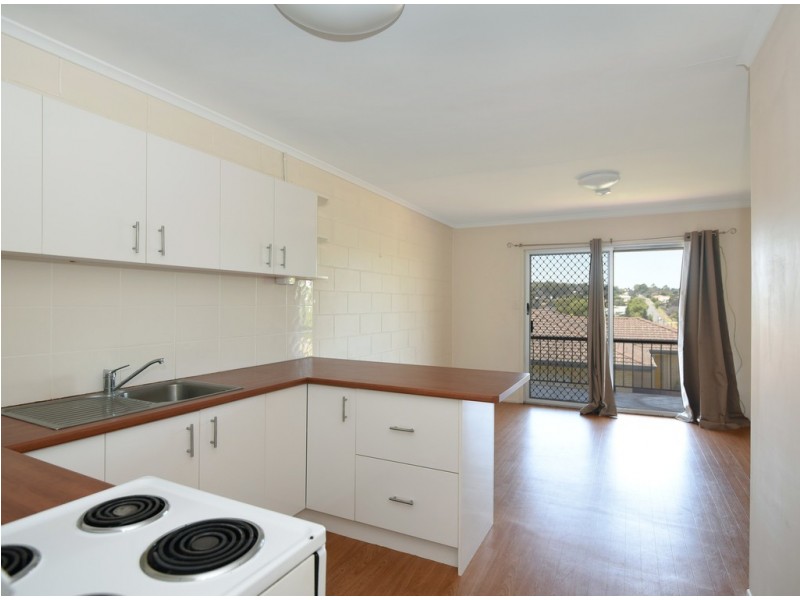 3/123 South Street, Centenary Heights QLD 4350