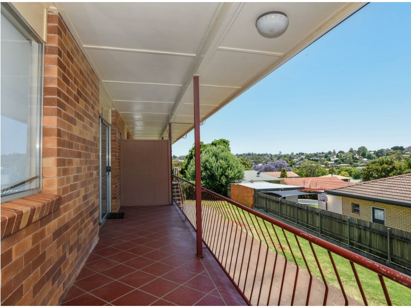 3/123 South Street, Centenary Heights QLD 4350