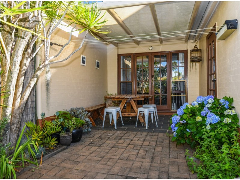 4/2 Sharon Court, Darling Heights QLD 4350