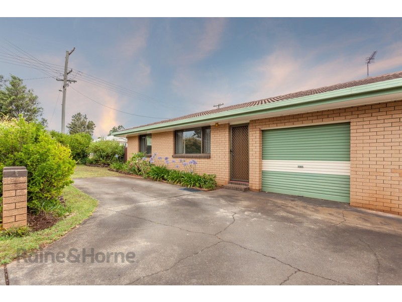 1/2 Olsen Street, Rangeville QLD 4350