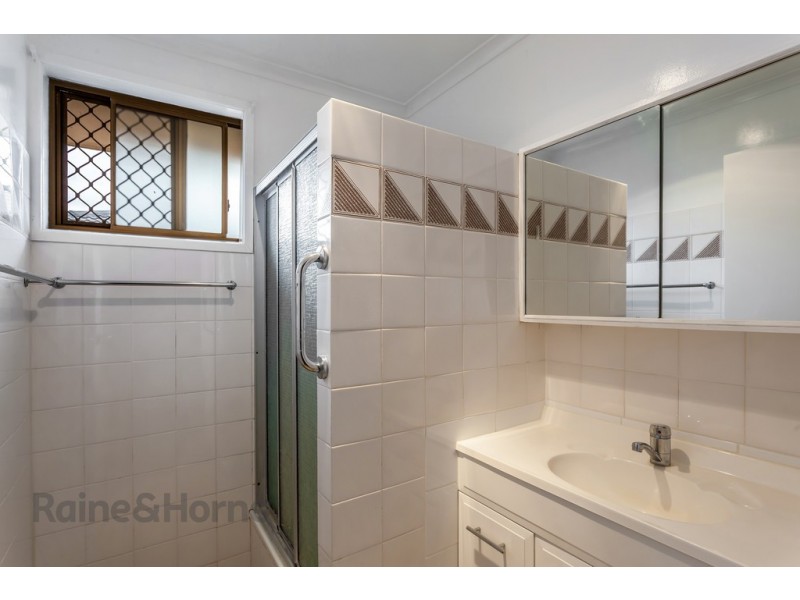 1/2 Olsen Street, Rangeville QLD 4350