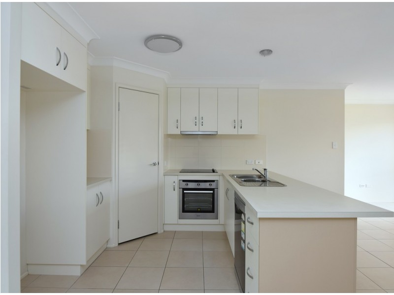 2/62 Ramsay Street, Centenary Heights QLD 4350