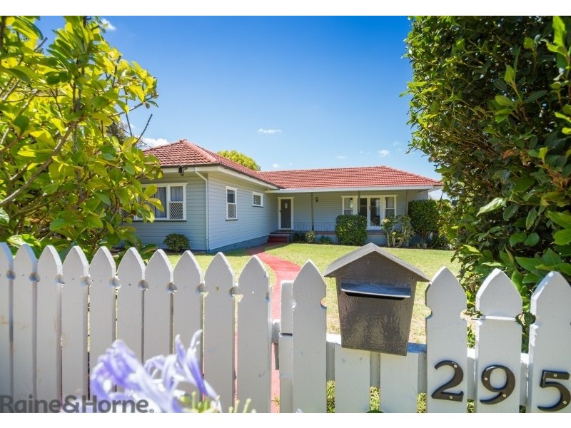295 South Street, Harristown QLD 4350