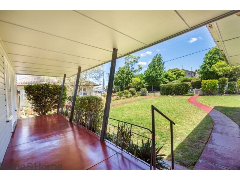 295 South Street, Harristown QLD 4350