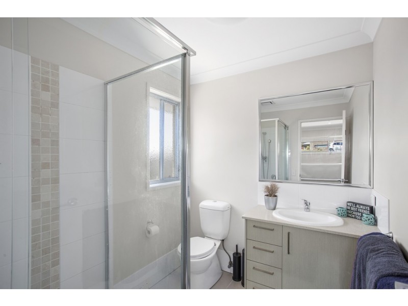 32 Edwin Street, Westbrook QLD 4350