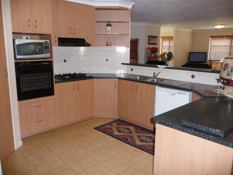 14 Chifley Court, Middle Ridge QLD 4350