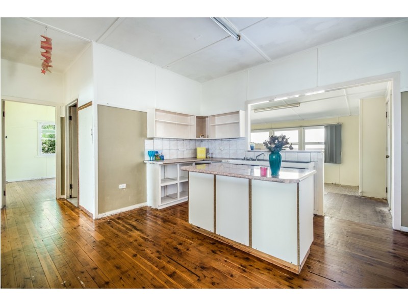 2 Norah Street, Centenary Heights QLD 4350