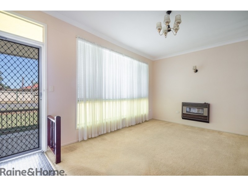 15 Denyer Street, Wilsonton QLD 4350