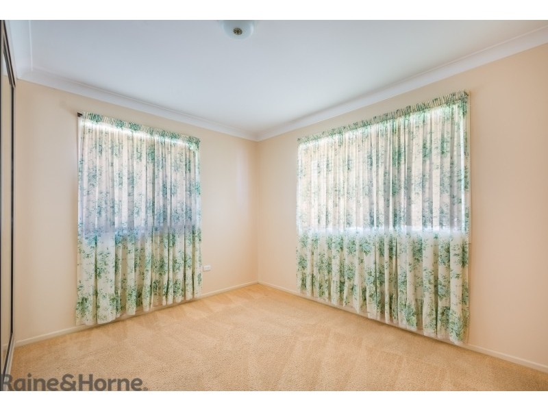 15 Denyer Street, Wilsonton QLD 4350