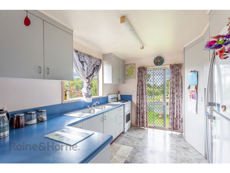 2 Tozer Street, Newtown QLD 4350