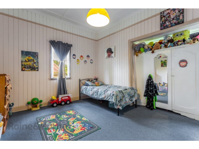 2 Tozer Street, Newtown QLD 4350