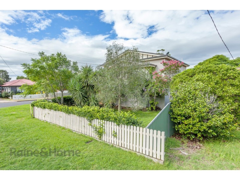 2 Tozer Street, Newtown QLD 4350