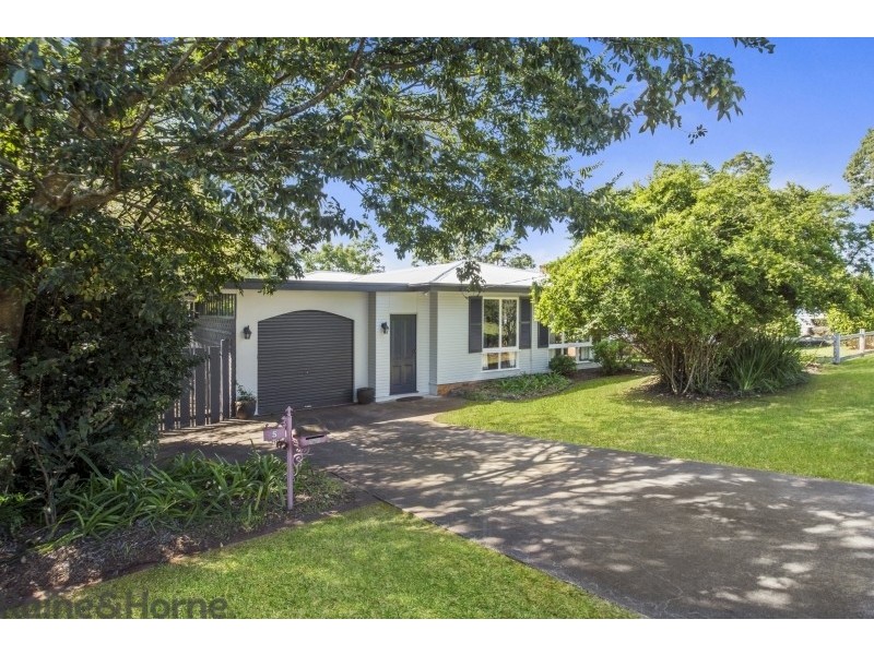 5 Ross Street, Mount Lofty QLD 4350