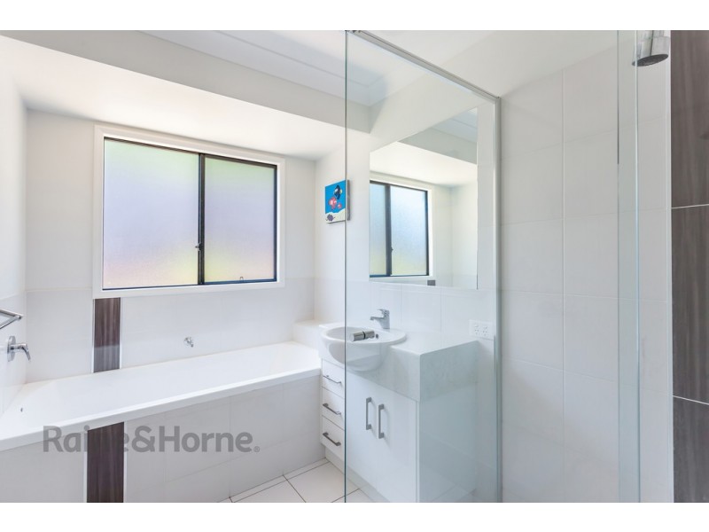 274 Goombungee Road, Harlaxton QLD 4350