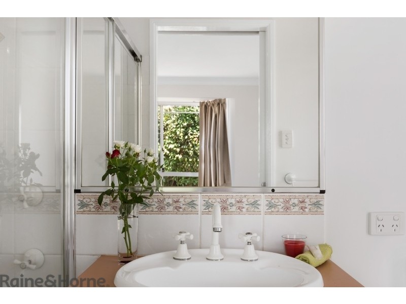 562 Hume Street, Middle Ridge QLD 4350