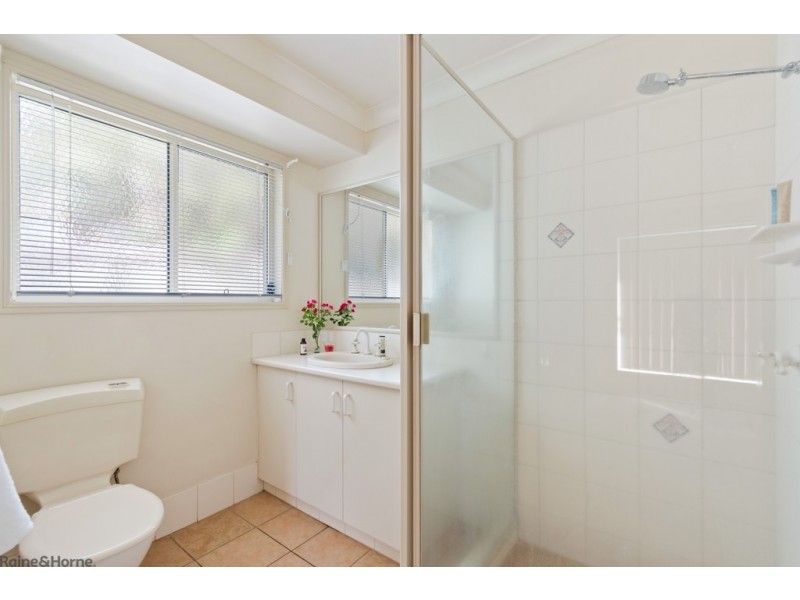 4 Vanham Close, Middle Ridge QLD 4350