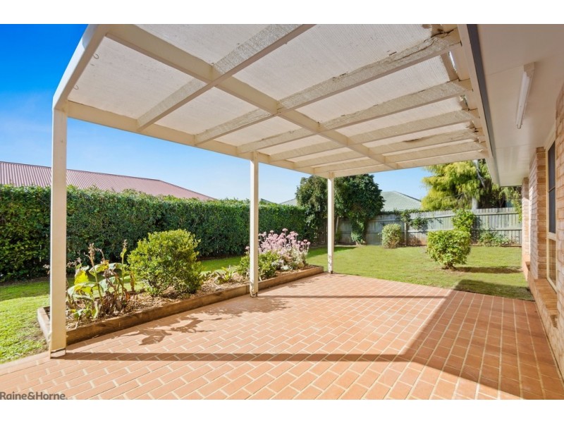 4 Vanham Close, Middle Ridge QLD 4350