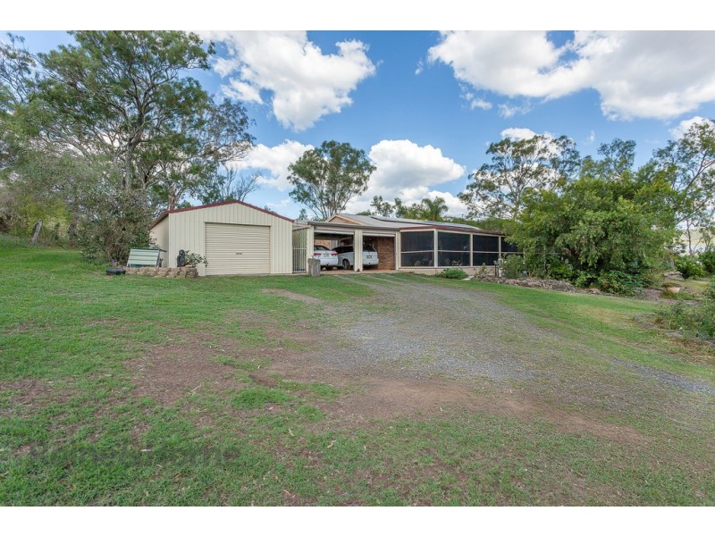 102 Boundary Street, Cranley QLD 4350