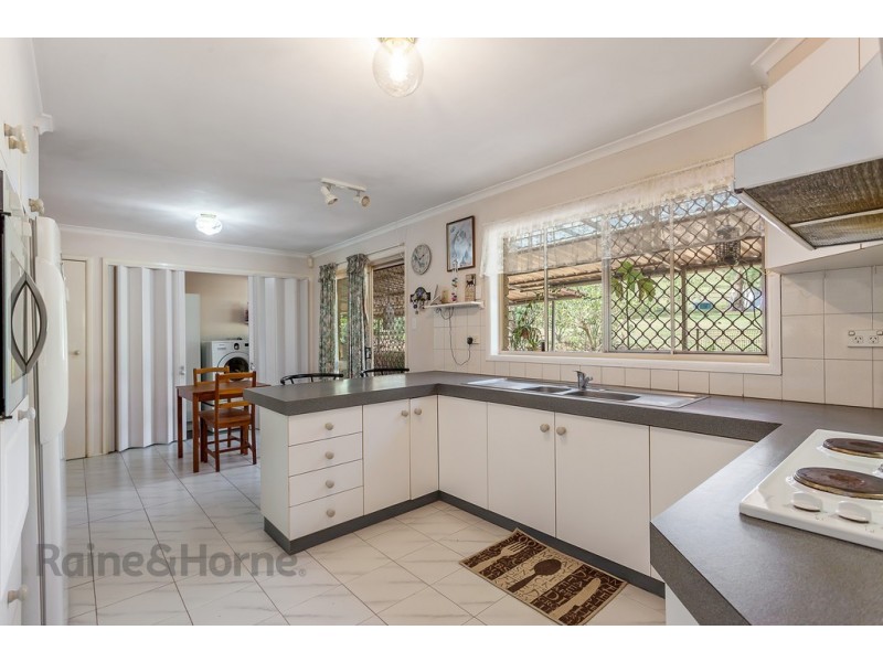 102 Boundary Street, Cranley QLD 4350