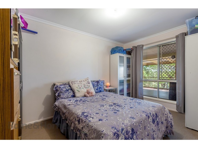 102 Boundary Street, Cranley QLD 4350