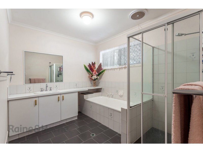 102 Boundary Street, Cranley QLD 4350