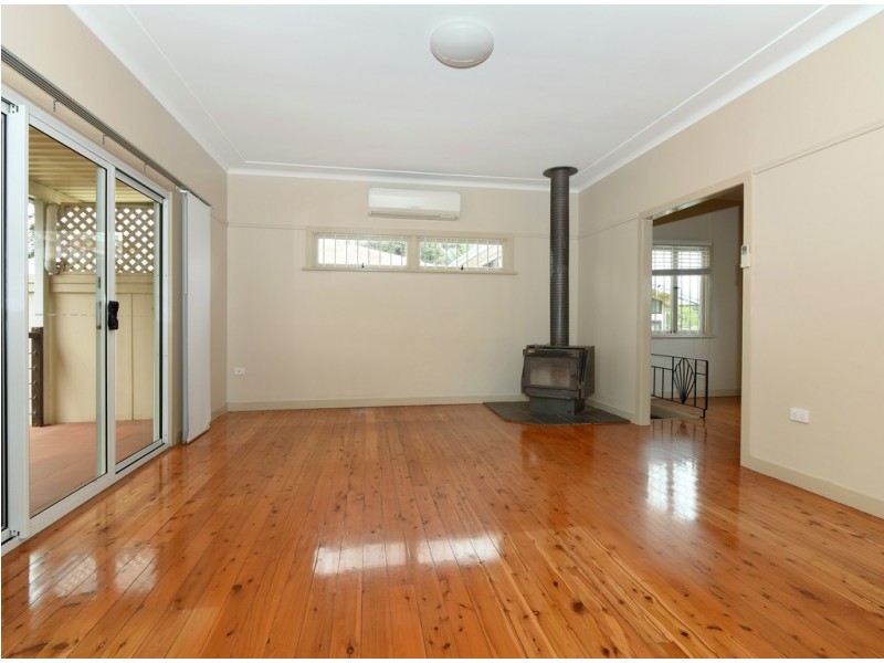 19 Suffolk Street, East Toowoomba QLD 4350