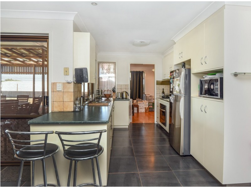 28 Banksia Street, Newtown QLD 4350