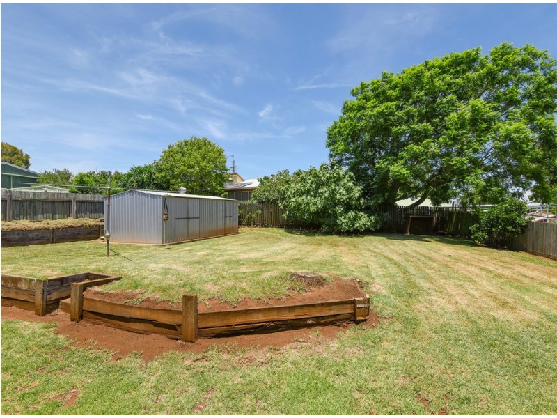 28 Banksia Street, Newtown QLD 4350