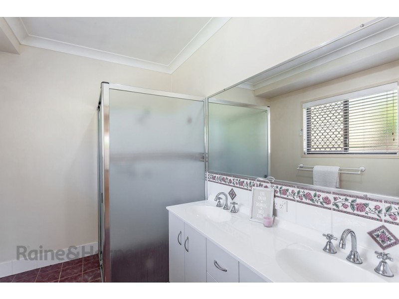 28 Holt Street, Middle Ridge QLD 4350