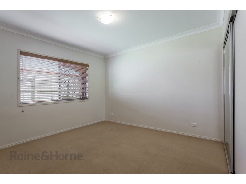 28 Holt Street, Middle Ridge QLD 4350