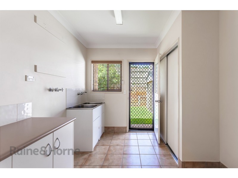 28 Holt Street, Middle Ridge QLD 4350