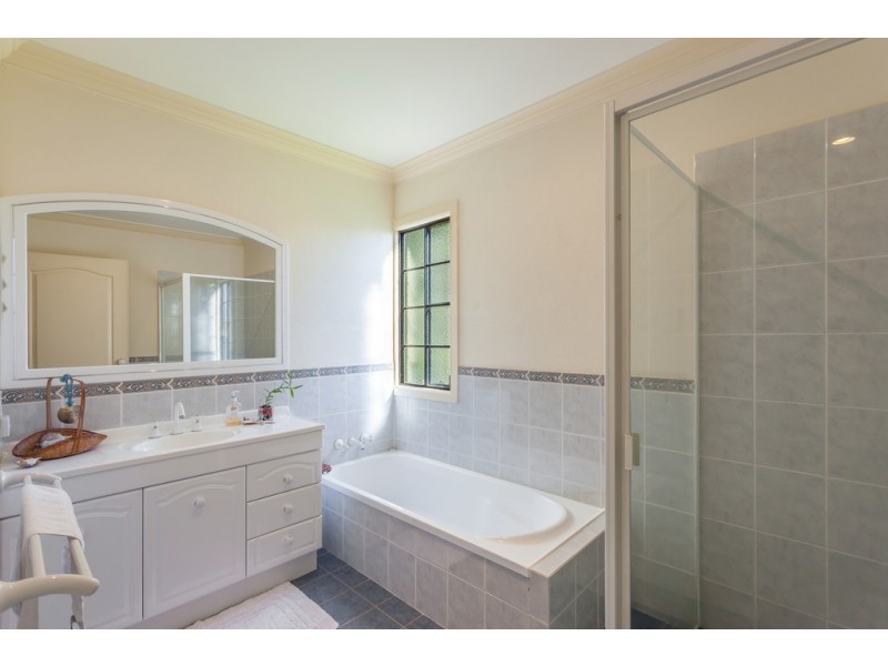 30 Sweetapple Crescent, Centenary Heights QLD 4350