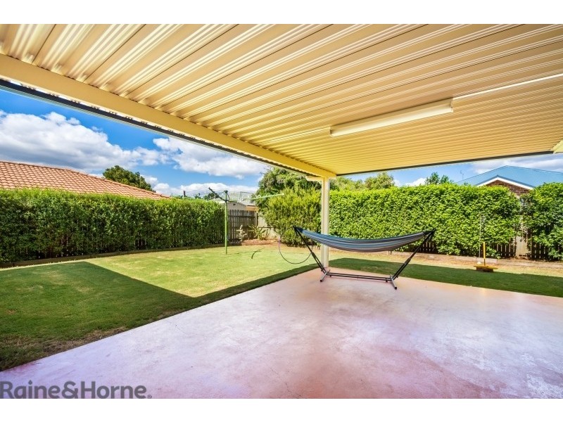 10 Chifley Court, Middle Ridge QLD 4350