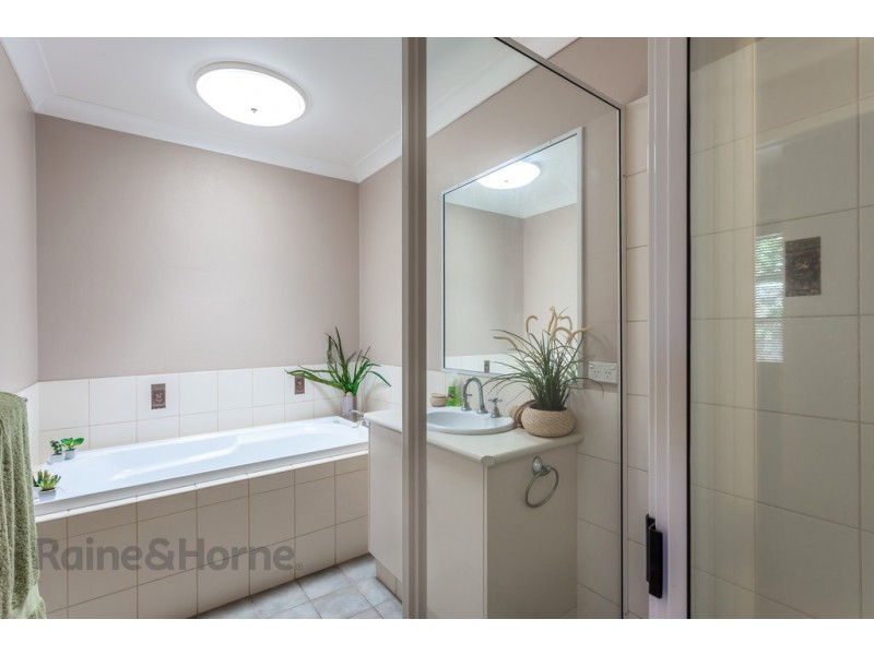 1/16 Pascoe Lane, Harlaxton QLD 4350