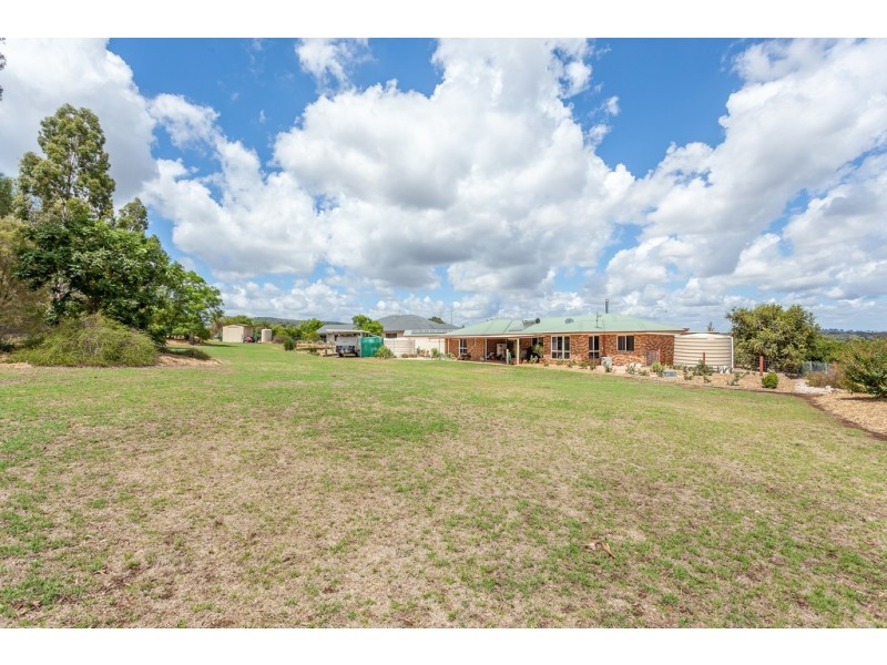 7 Madison Court, Glenvale QLD 4350