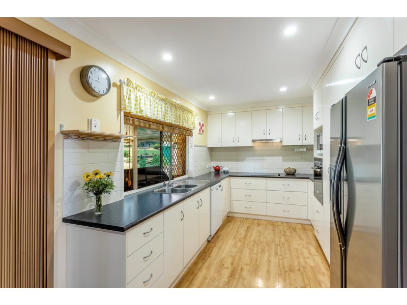 7 Madison Court, Glenvale QLD 4350