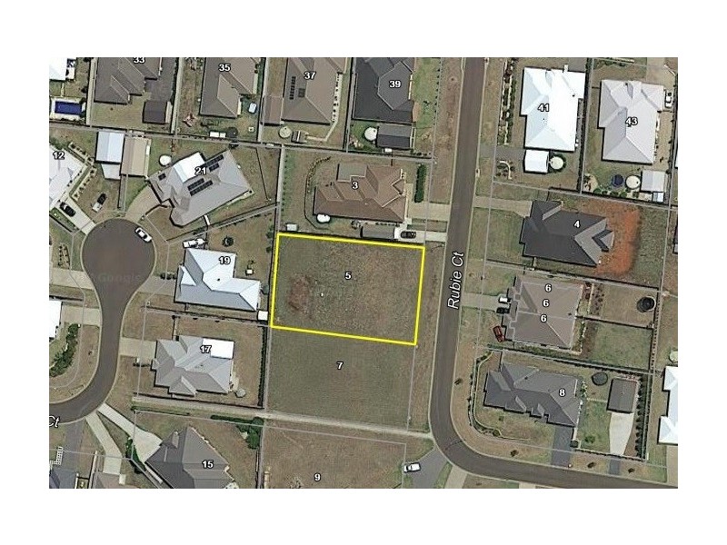 5 Rubie Court, Westbrook QLD 4350