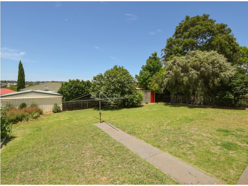 60 Sardon Street, Centenary Heights QLD 4350