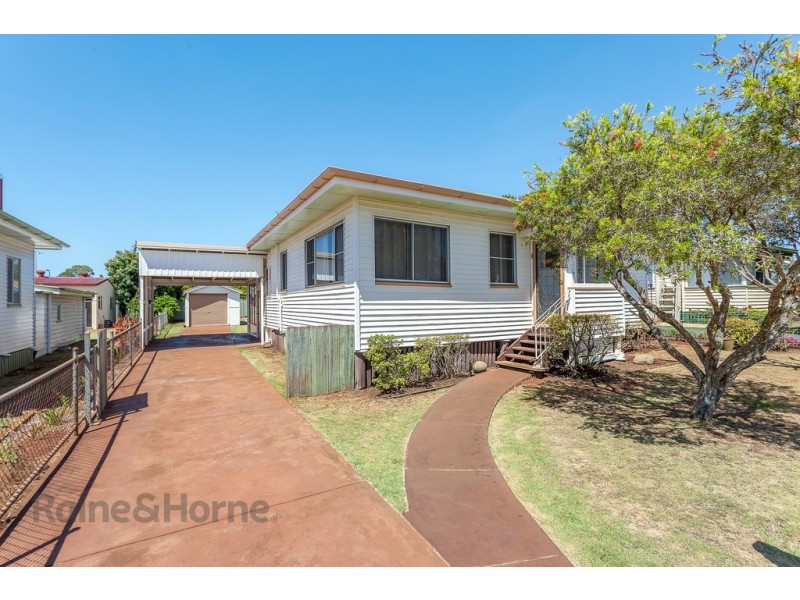 4 Race Street, Newtown QLD 4350