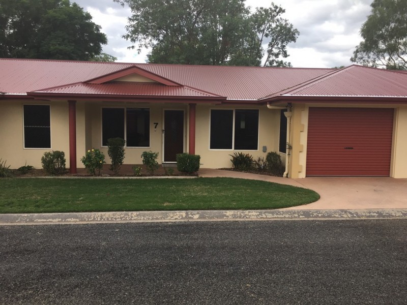 68 Hypatia Street, Chinchilla QLD 4413